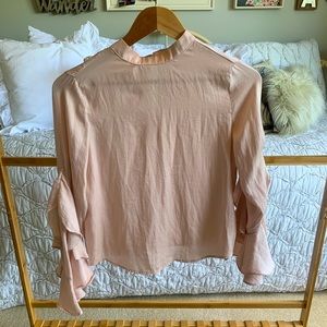 Light pink ruffled long sleeve chic top